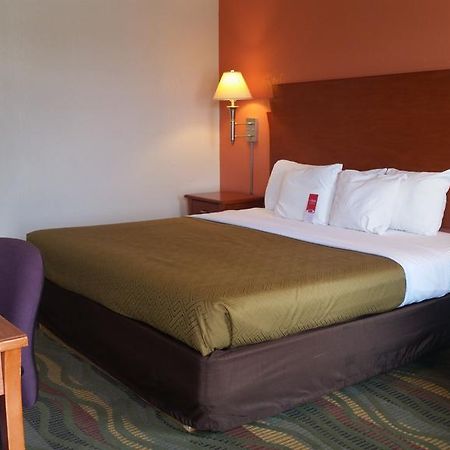 Econo Lodge Mcpherson Dış mekan fotoğraf