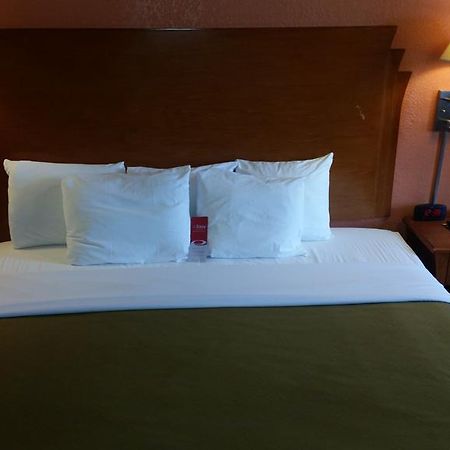 Econo Lodge Mcpherson Dış mekan fotoğraf