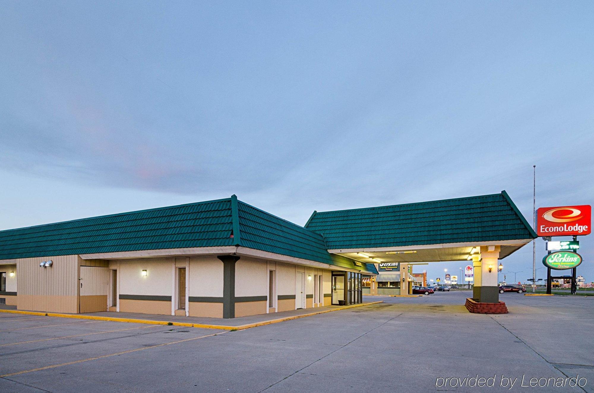 Econo Lodge Mcpherson Dış mekan fotoğraf