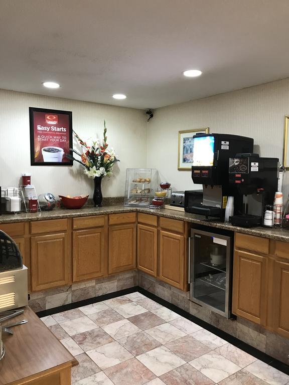 Econo Lodge Mcpherson Dış mekan fotoğraf