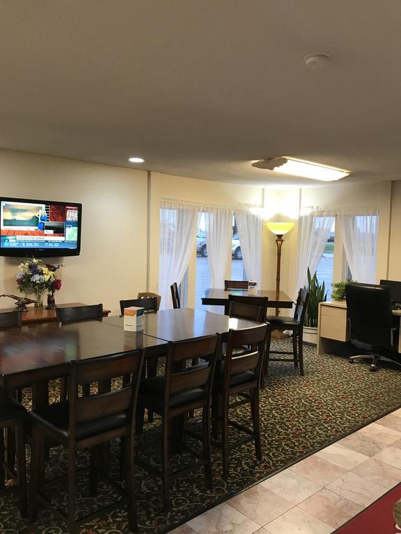 Econo Lodge Mcpherson Dış mekan fotoğraf