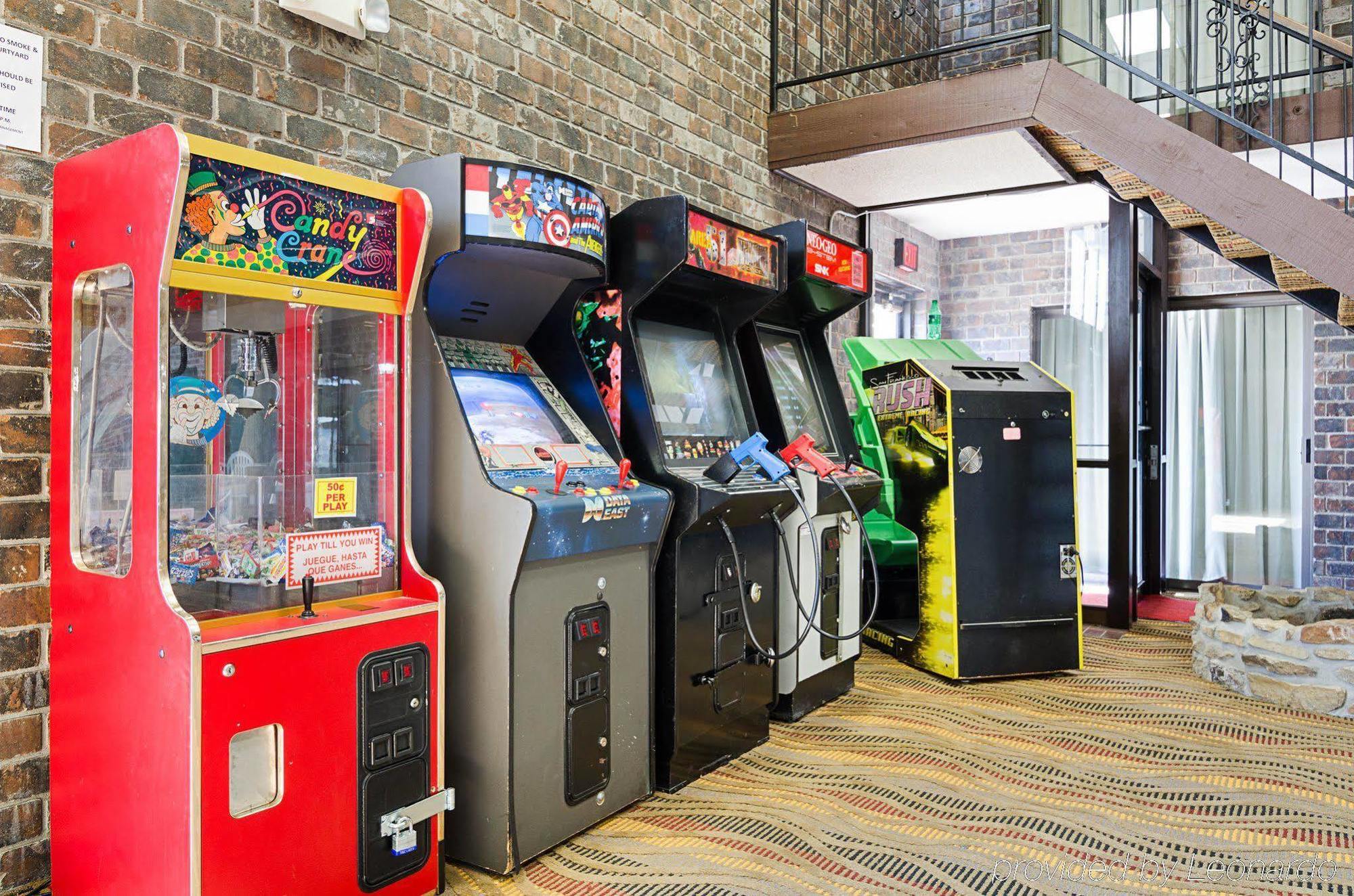 Econo Lodge Mcpherson Dış mekan fotoğraf
